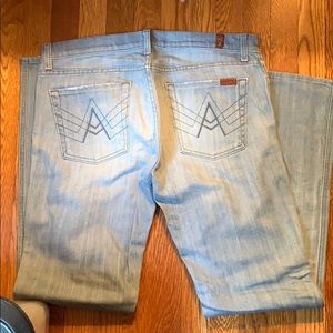 7 for all mankind jeans. “A” pocket boot. Size 33